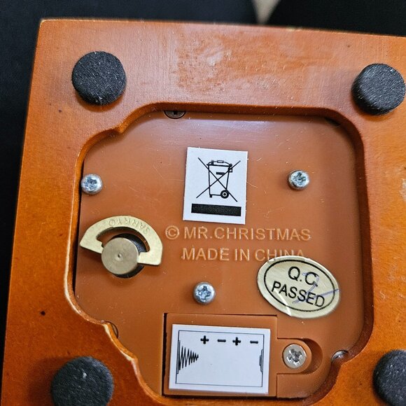 Mr. Christmas animated miniature nativity music box scene - Picture 2 of 5